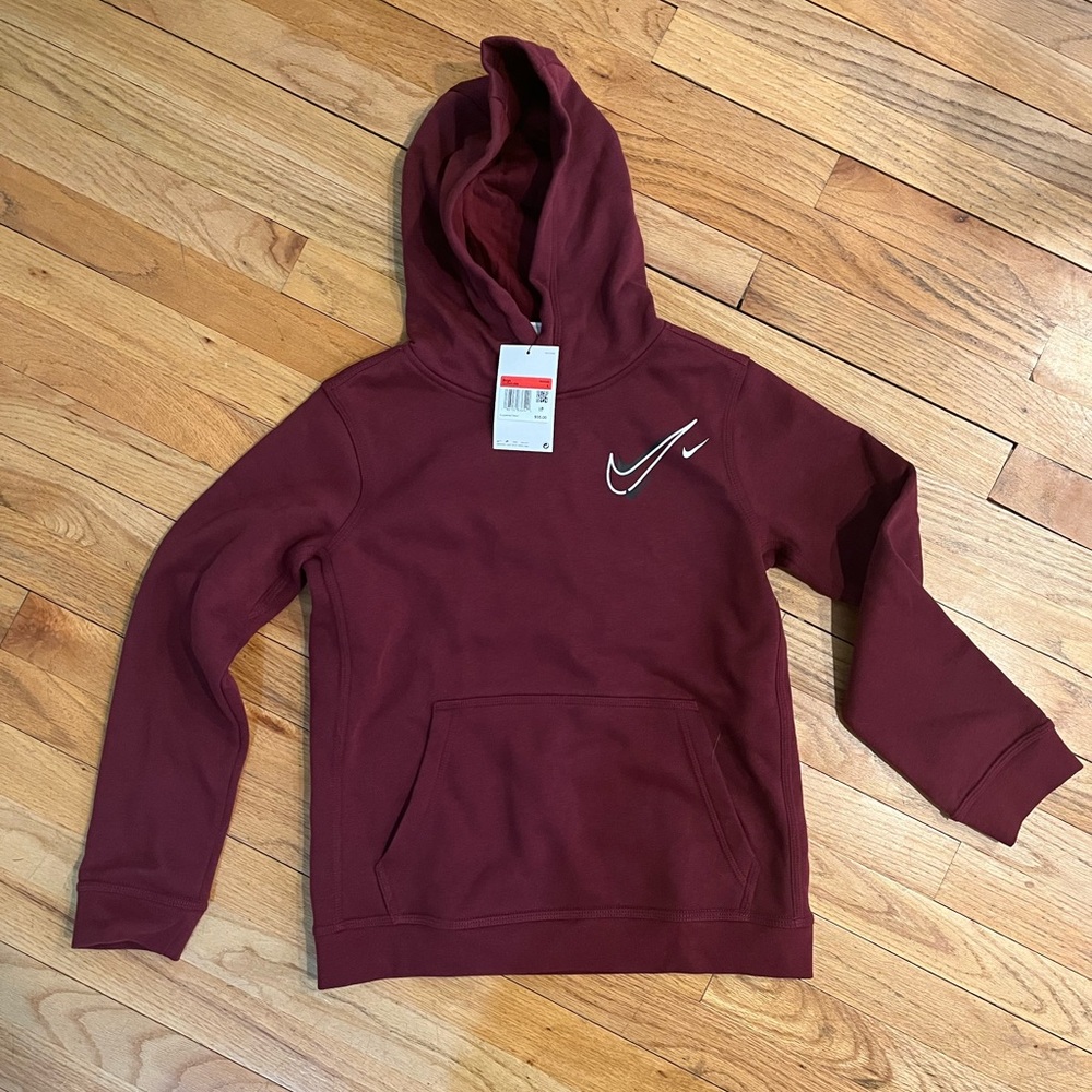 Boys NEW Nike hoodie sweatshirt, size Large, with tags.